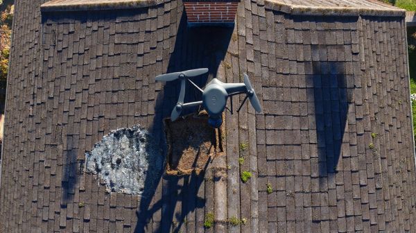Top avantages des services de nettoyage de toiture par drone